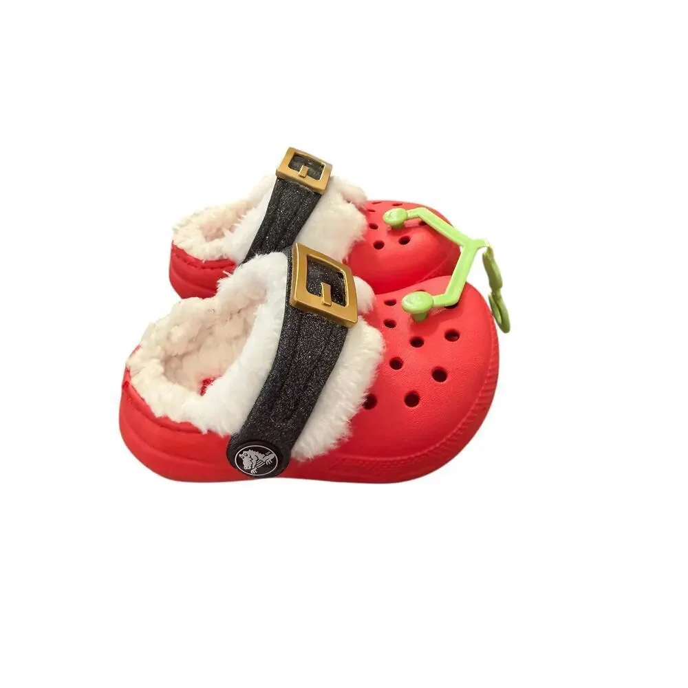 CROCS ho featuring